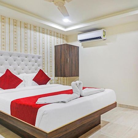 Hotel Bright Airport Zone Шамшабад Екстериор снимка